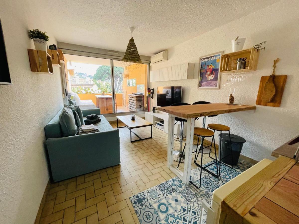 Cosy Deux Pieces Pour 4 Personnes En Centre Classe * Cavalaire-sur-Mer